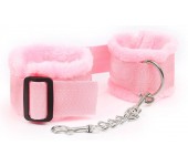 Розовые меховые наручники на регулируемых черных пряжках, розовый