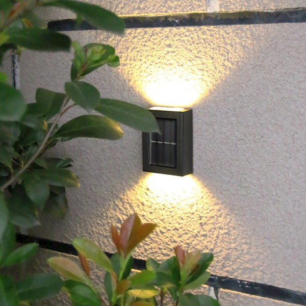 Уличный настенный водонепроницаемы светильник на солнечных батареях для сада и террасы (Теплый белый)